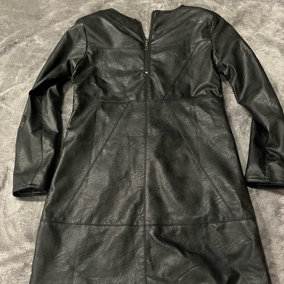 womens vicky and lucas leather dresss size small - Picture 3 of 3